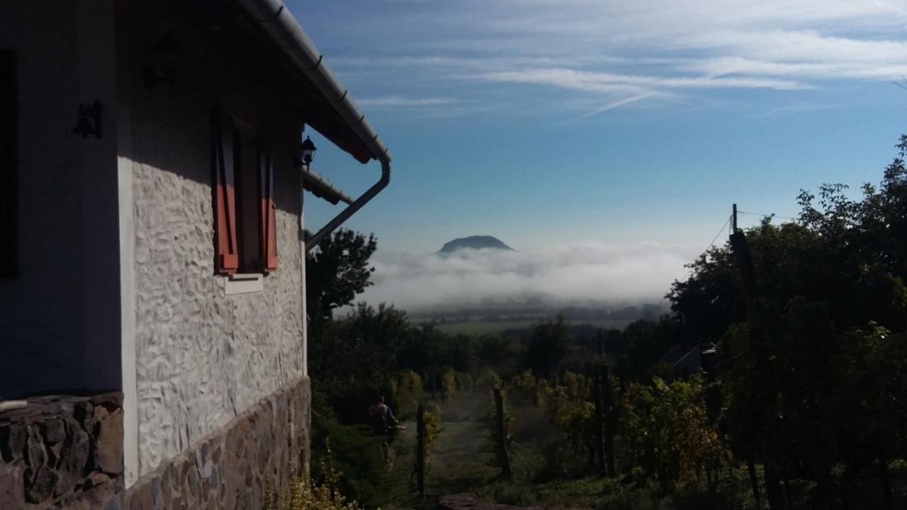 Sárkányles Vendégház Kisapati Esterno foto
