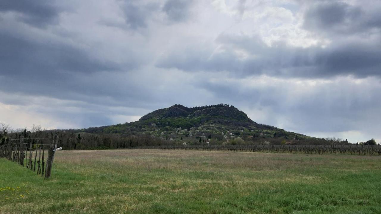 Sárkányles Vendégház Kisapati Esterno foto