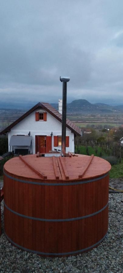 Sárkányles Vendégház Kisapati Esterno foto